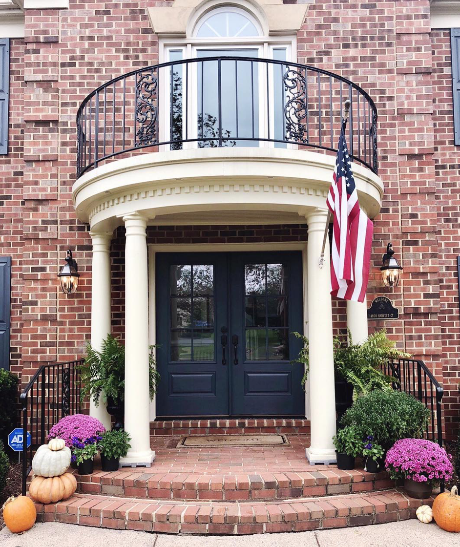 15 Beautiful Fall Porches on Instagram