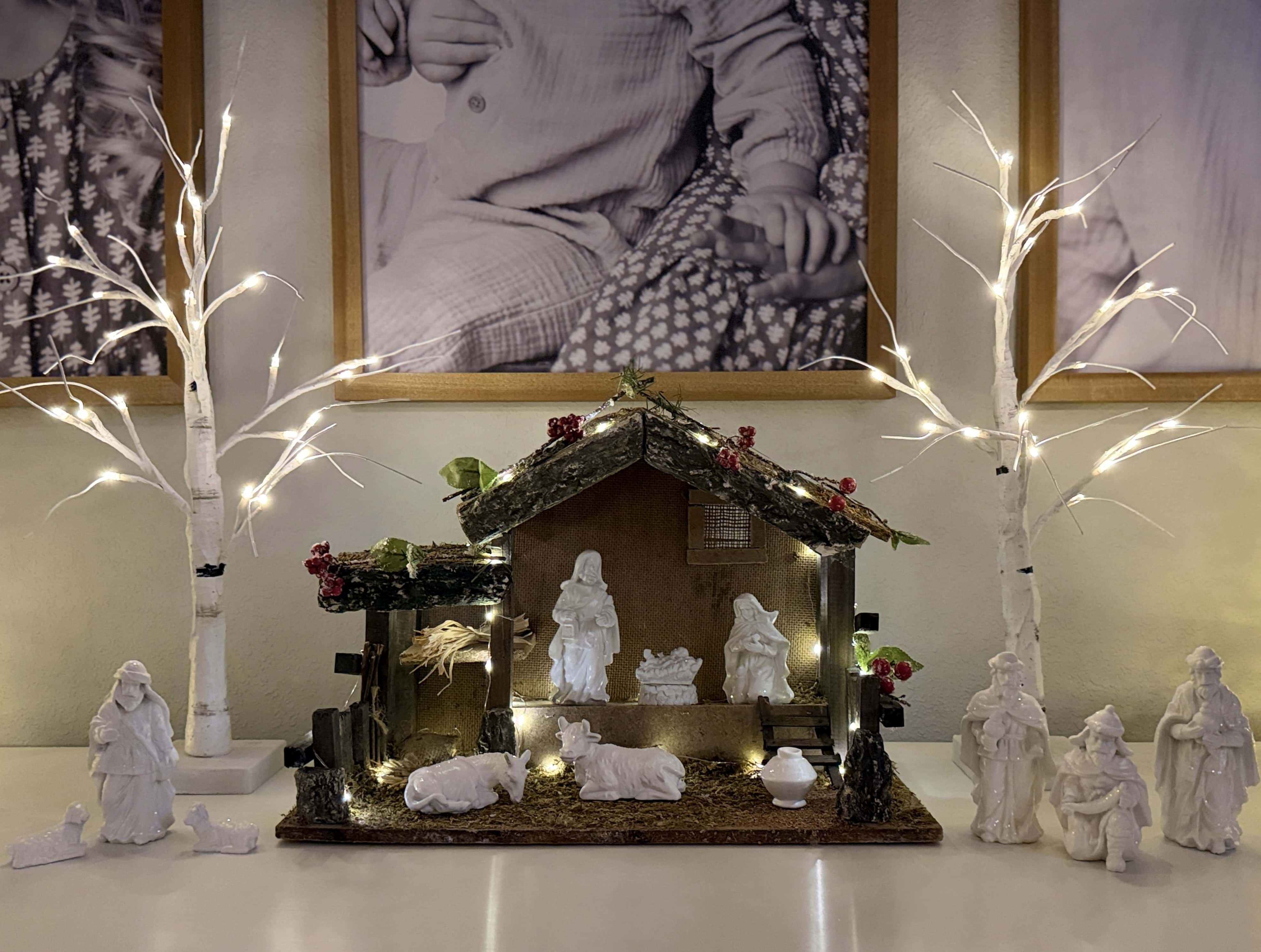 Contemporary-Craftsman Christmas