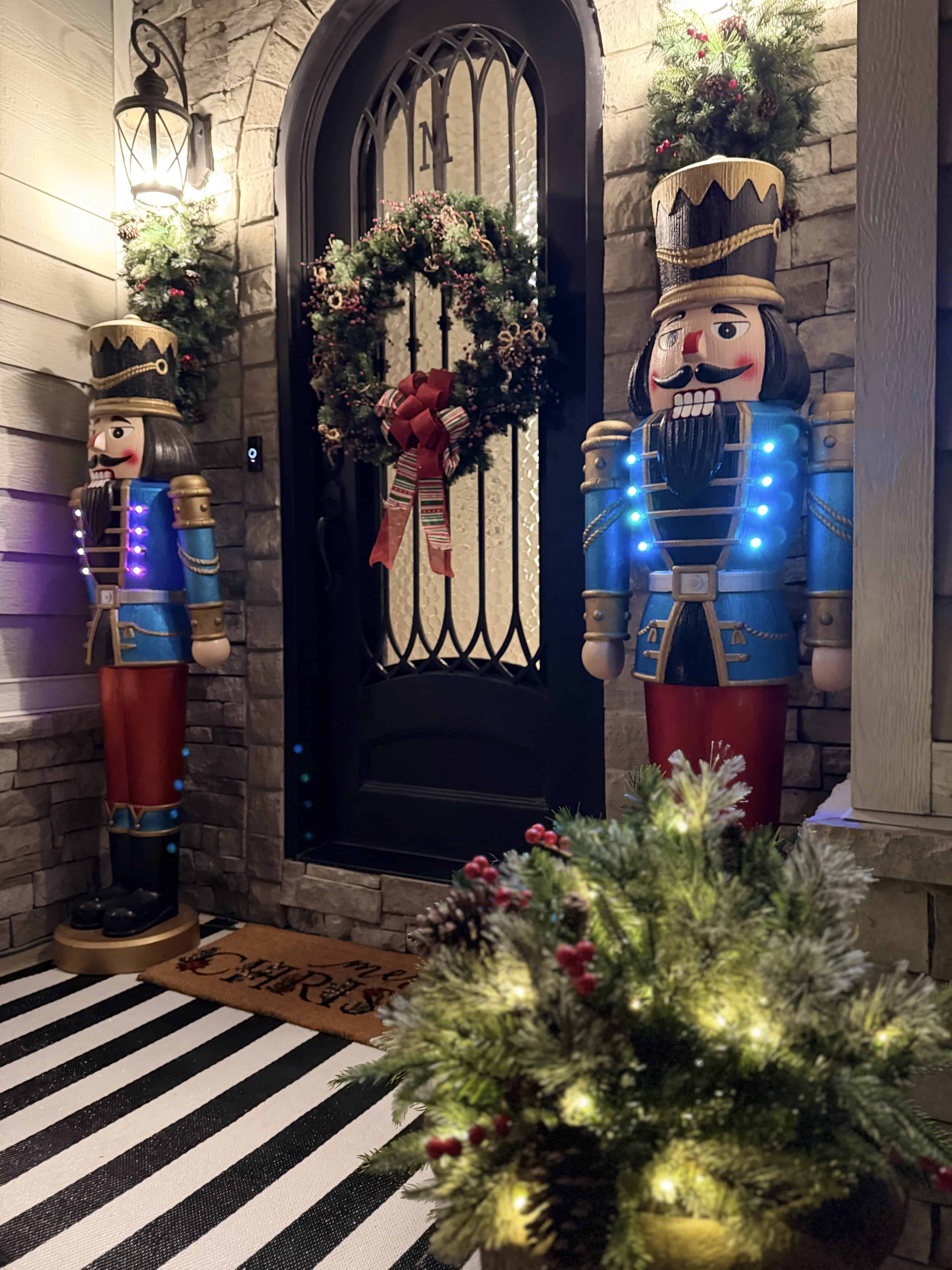 Contemporary-Craftsman ChristmasCraftsman Christmas