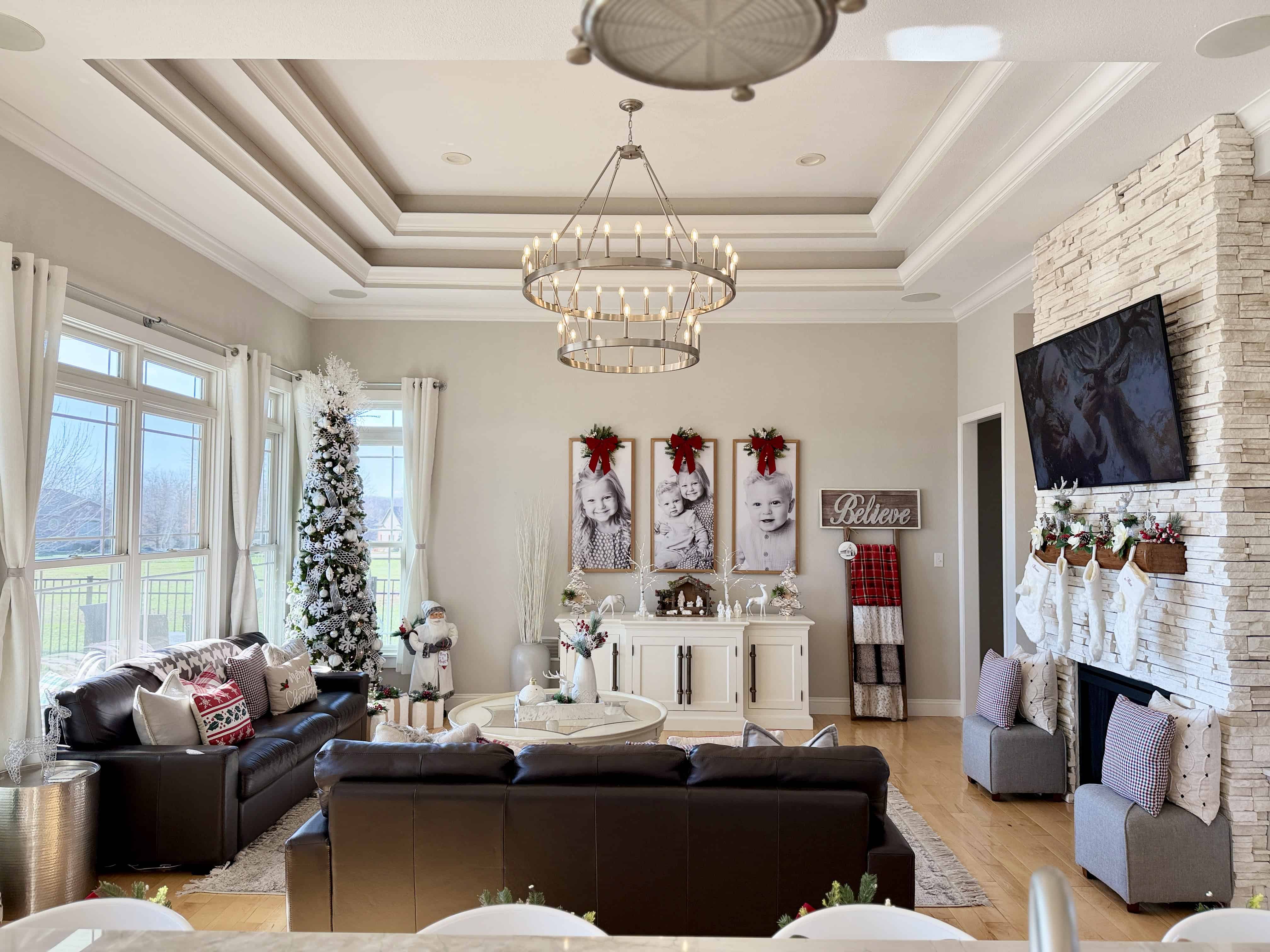 Contemporary-Craftsman Christmas