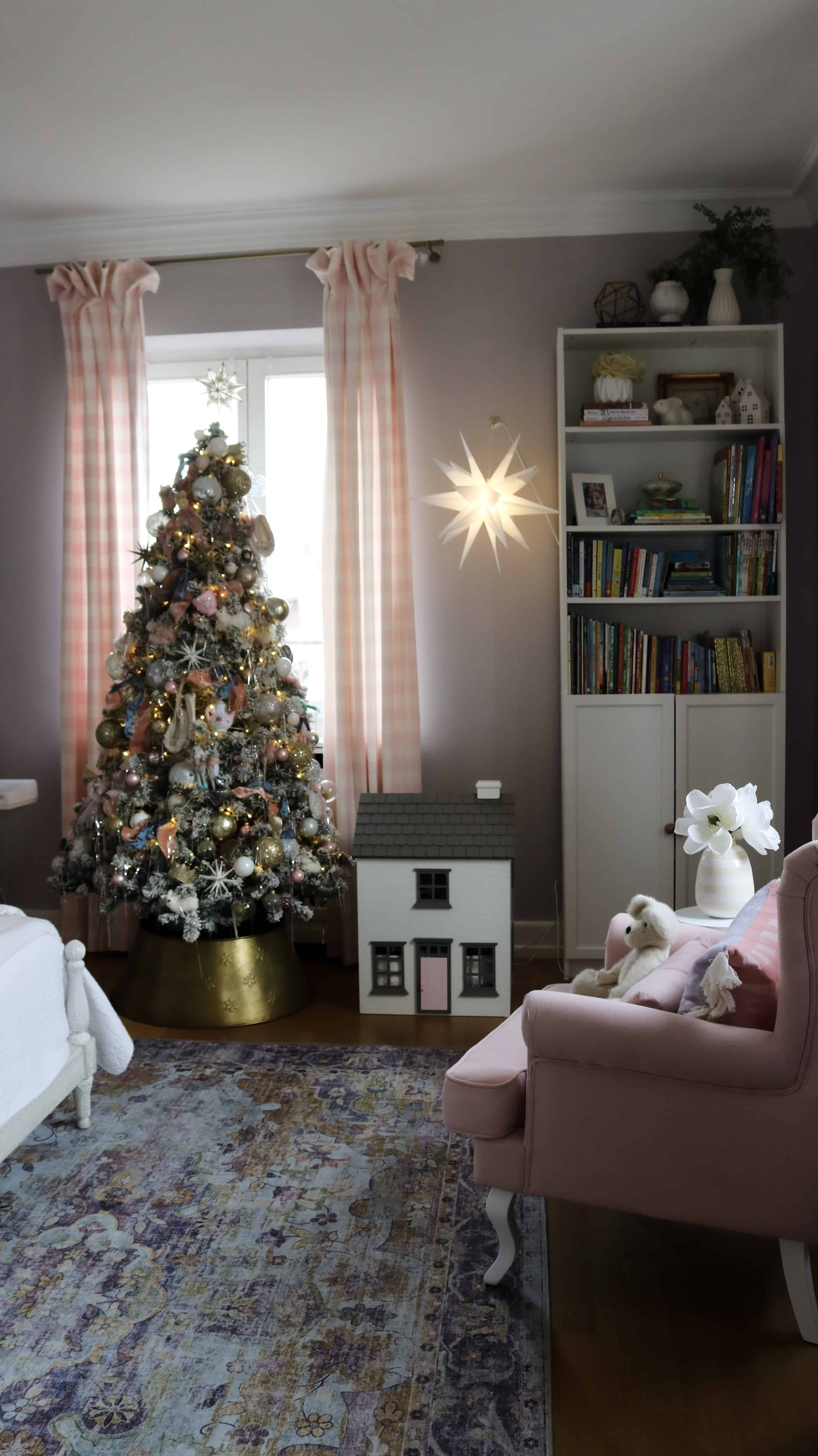 A Traditional-With-a-Twist Christmas Home