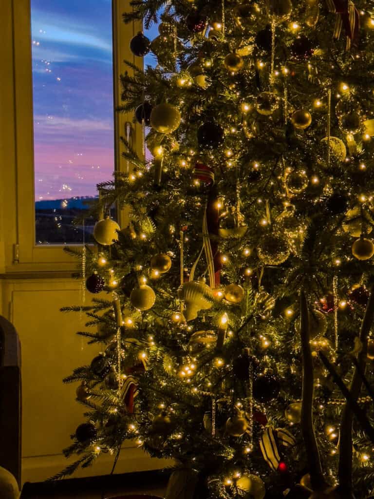 A Traditional-With-a-Twist Christmas Home