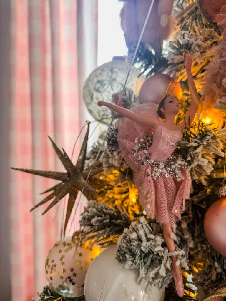 A Traditional-With-a-Twist Christmas Home