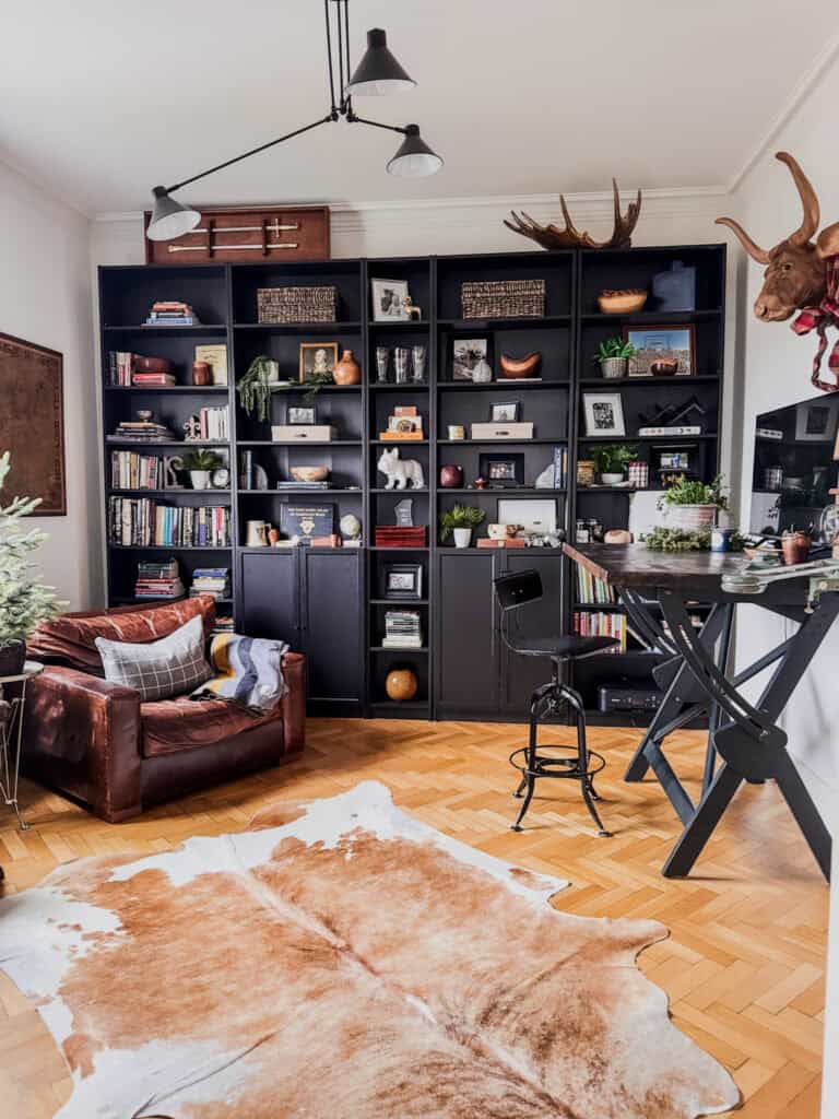 A Traditional-With-a-Twist Christmas Home