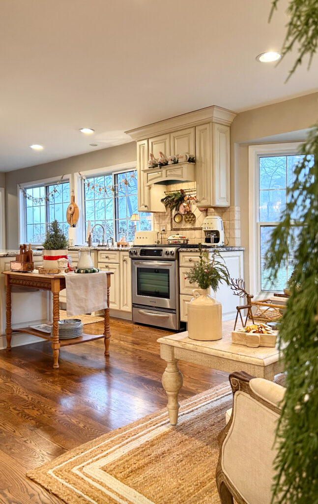 A Georgian Style Home Dressed for Christmas