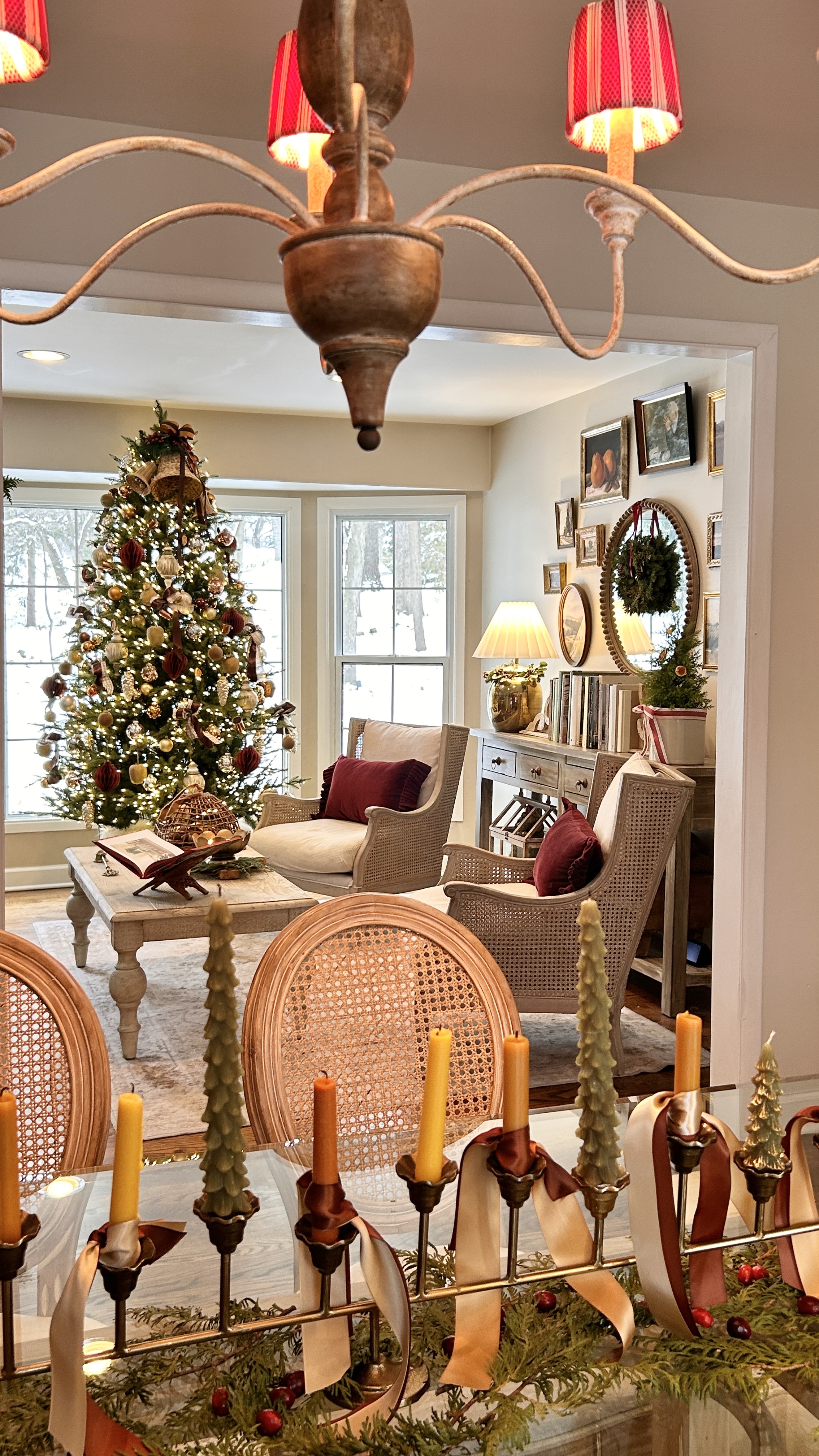 A Georgian Style Home Dressed for Christmas