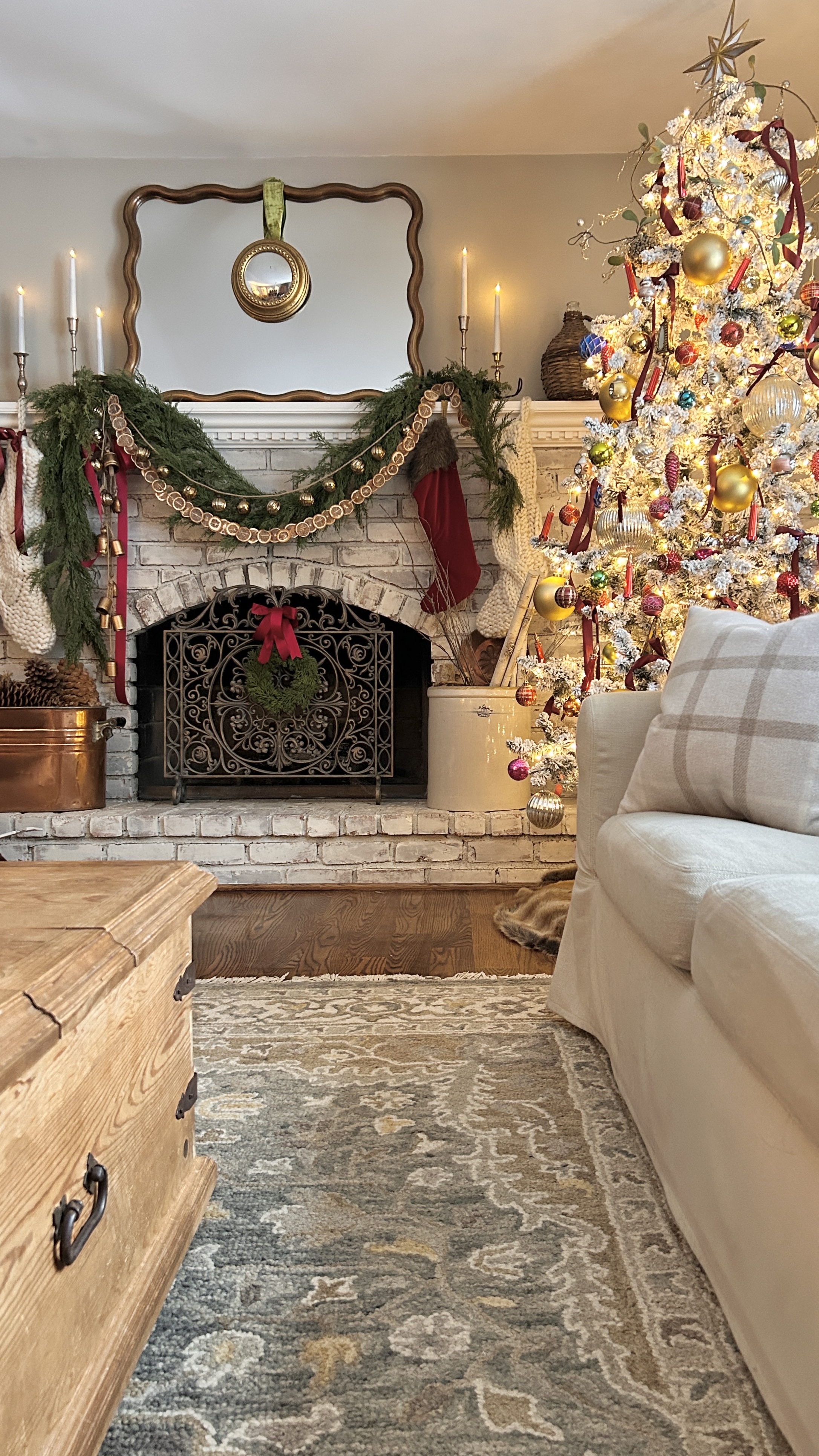 A Georgian Style Home Dressed for Christmas