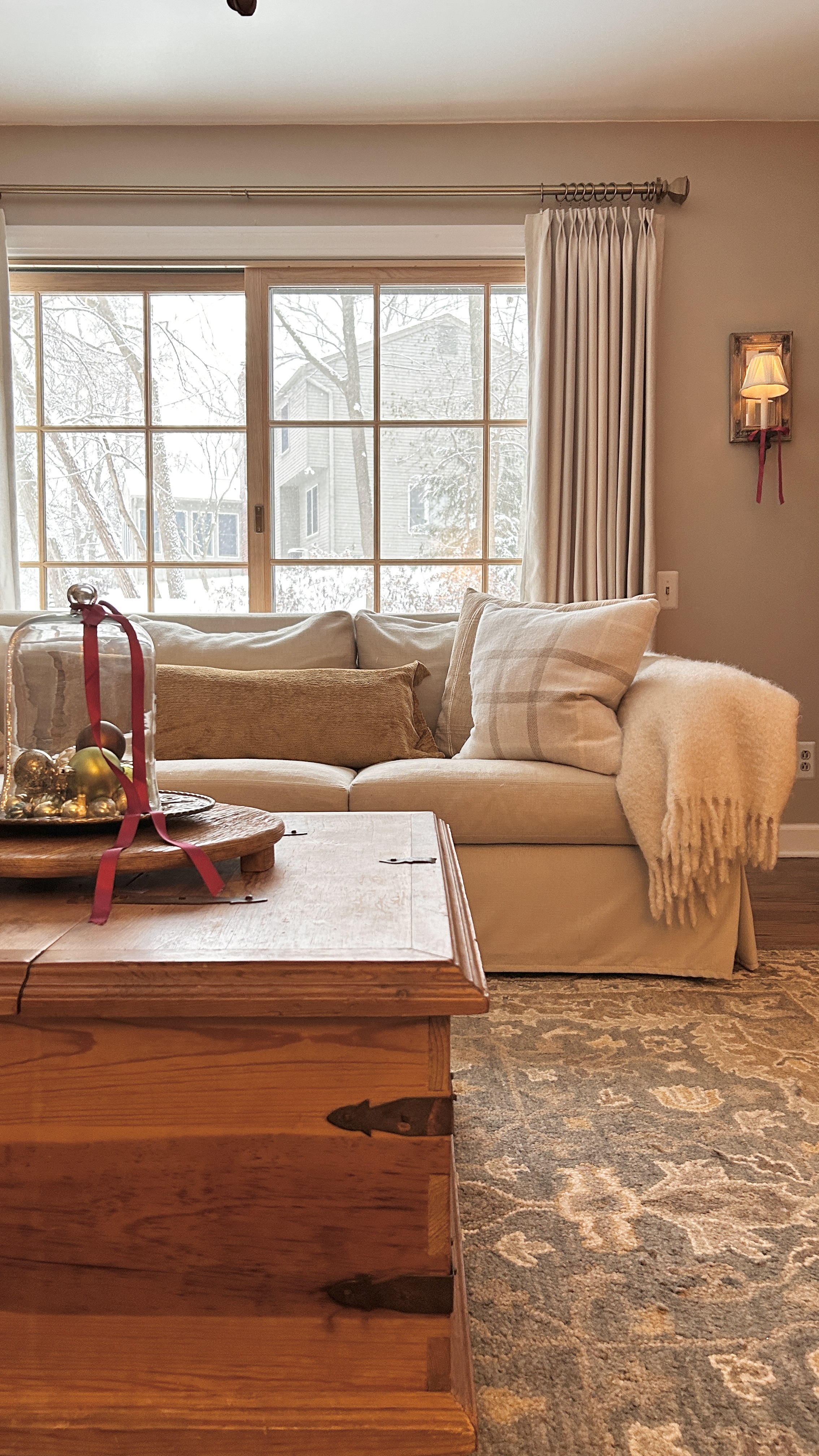 A Georgian Style Home Dressed for Christmas