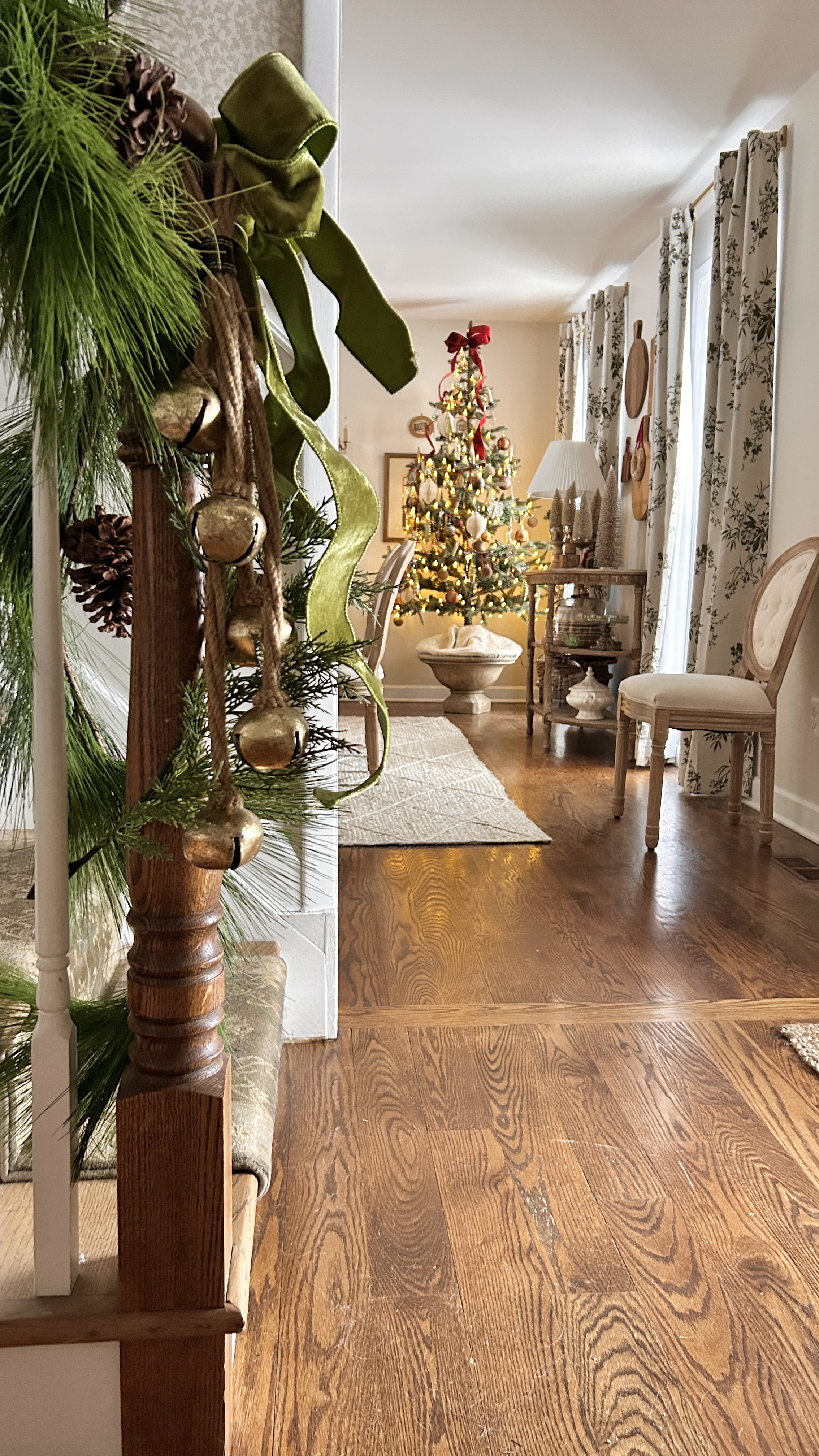 A Georgian Style Home Dressed for Christmas