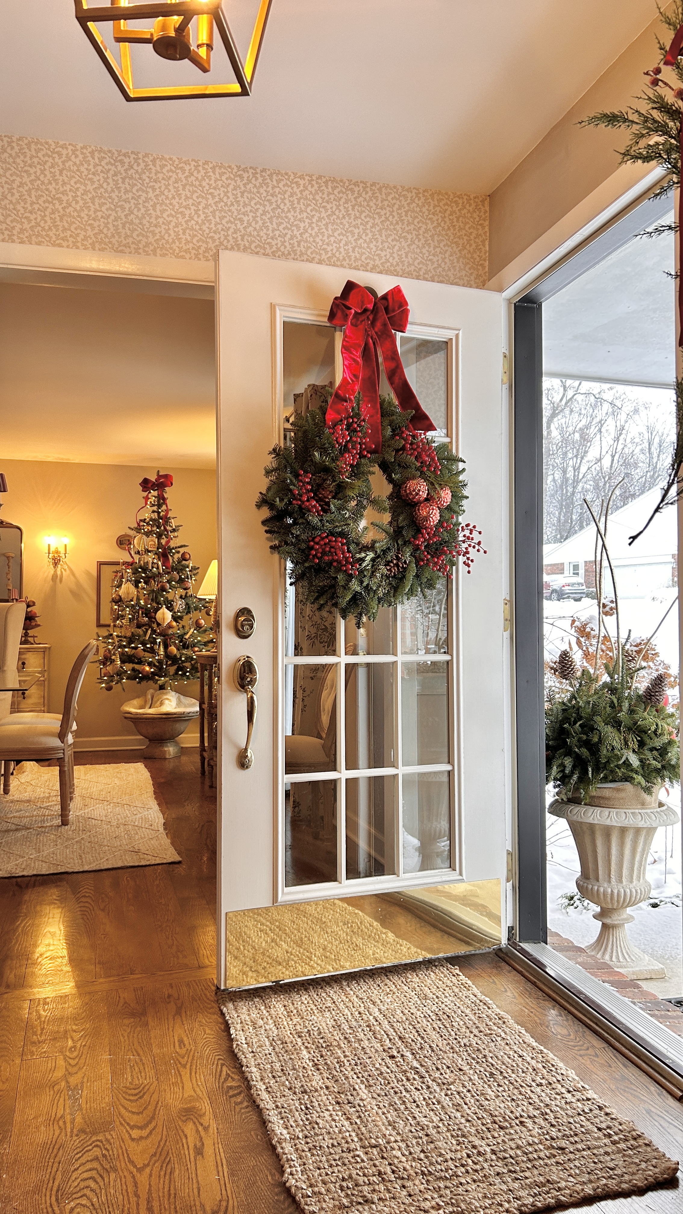 A Georgian Style Home Dressed for Christmas