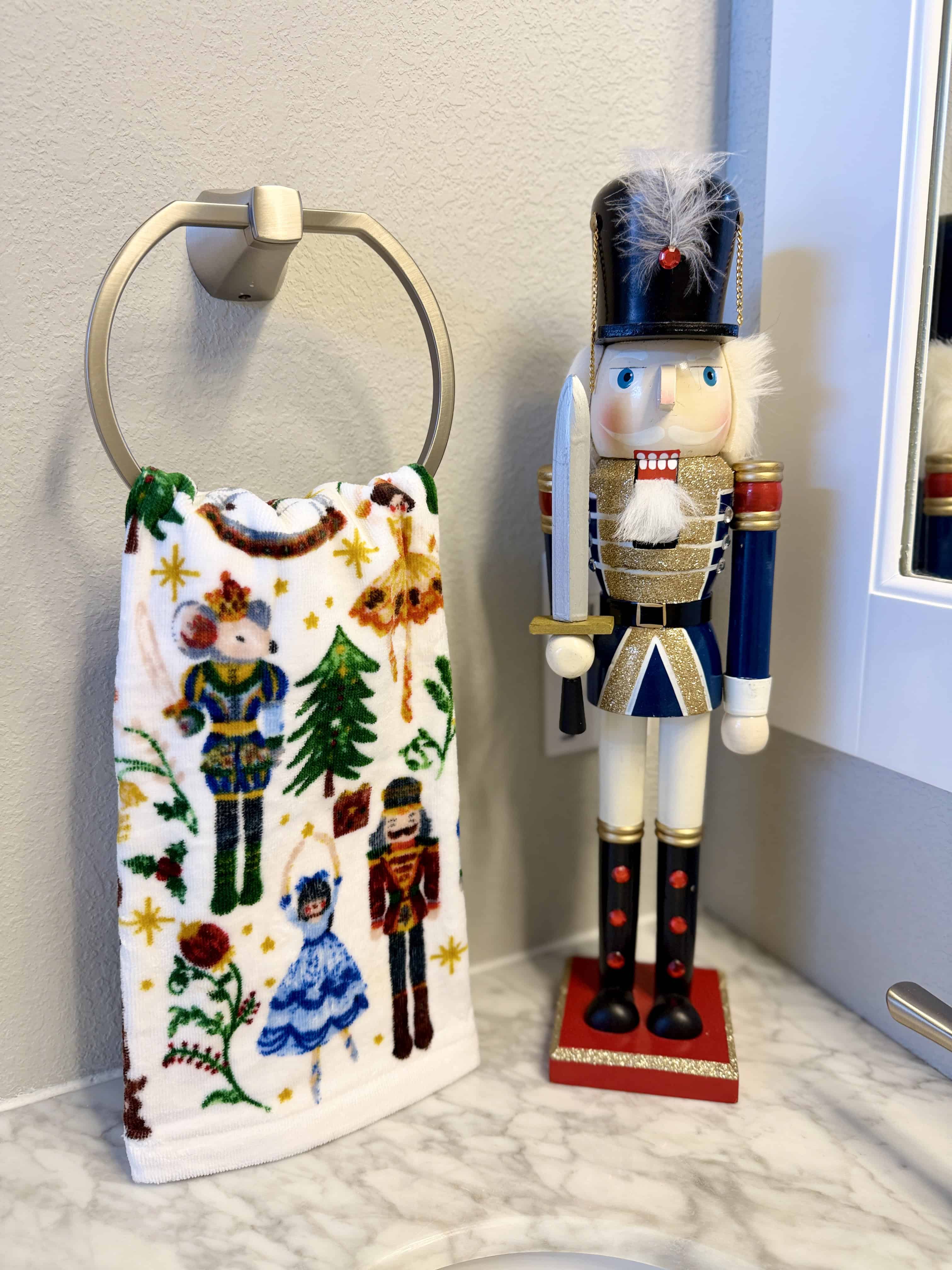 Contemporary-Craftsman Christmas