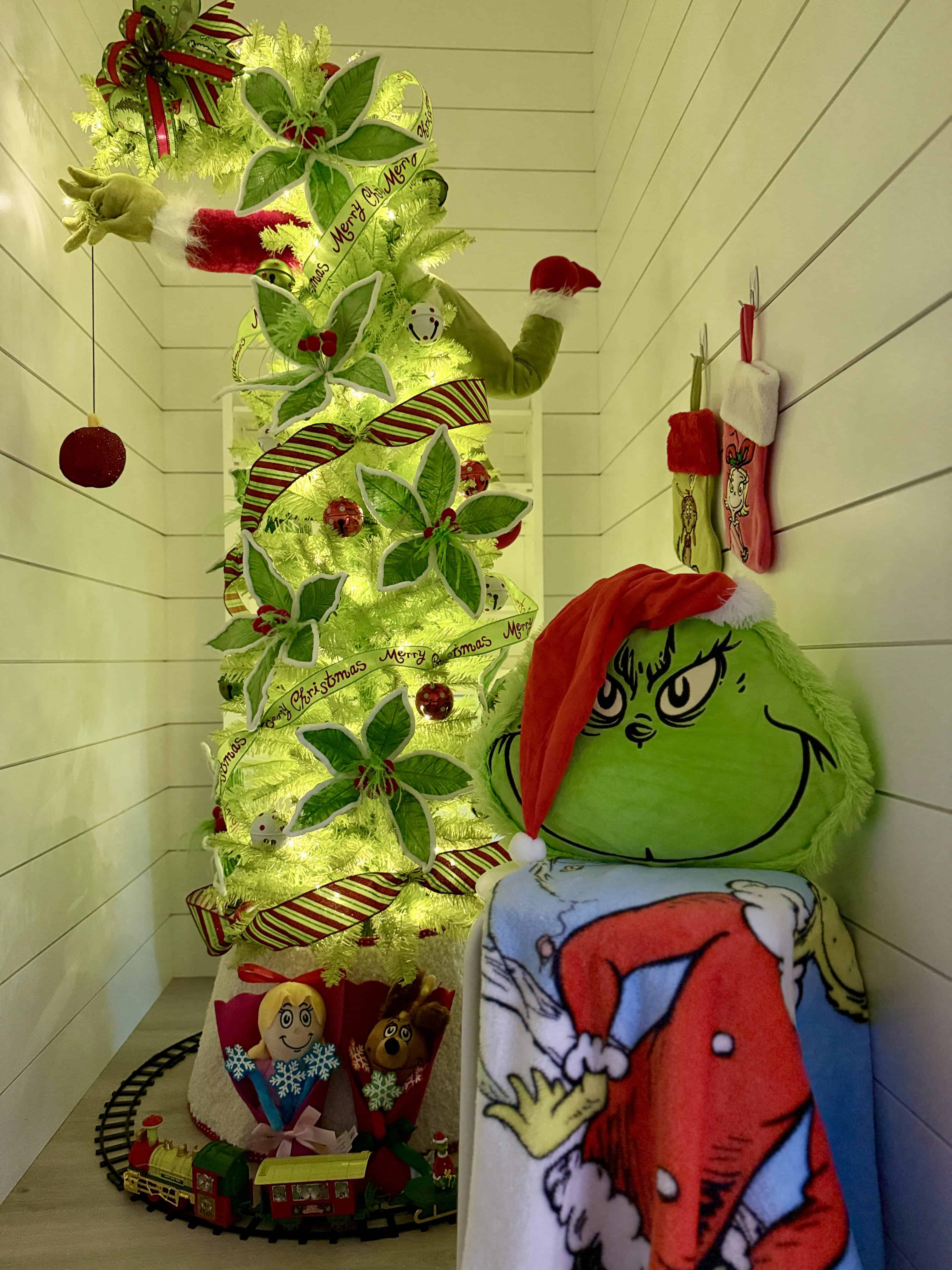 Contemporary-Craftsman Christmas